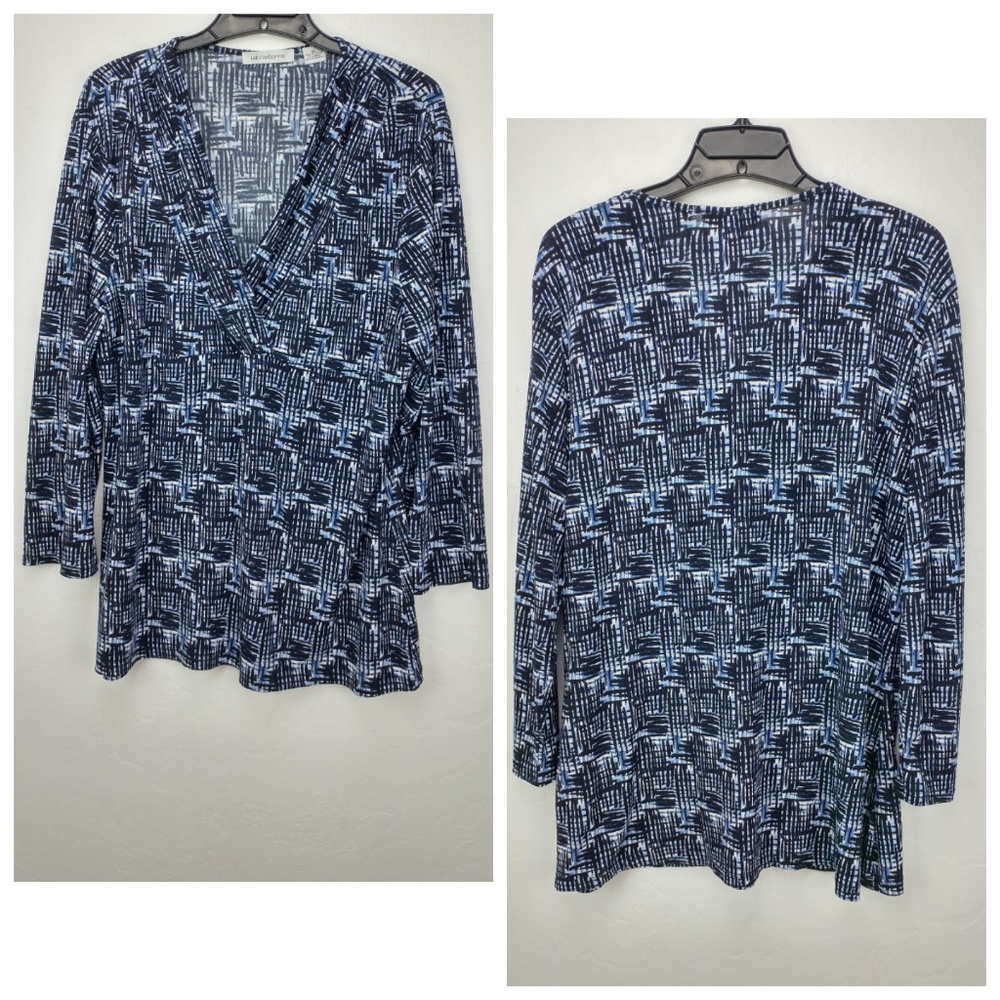 Liz Claiborne v-neck top